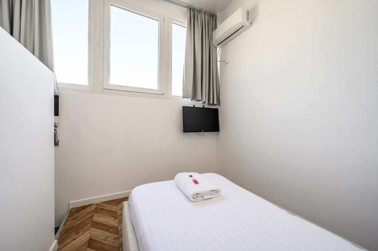 Miku Apartments-Luxury City View At Wilson Square Tirana Exterior photo